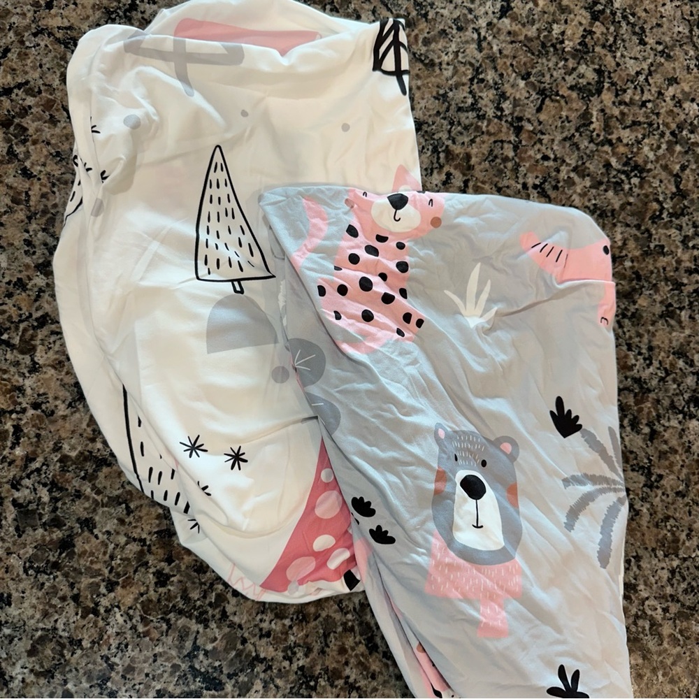 Baby Bassinet Sheet 2-Pack - Gray and White - Picture 5 of 5